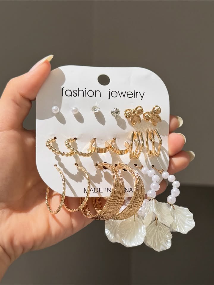 DAILYWEAR EARINGS