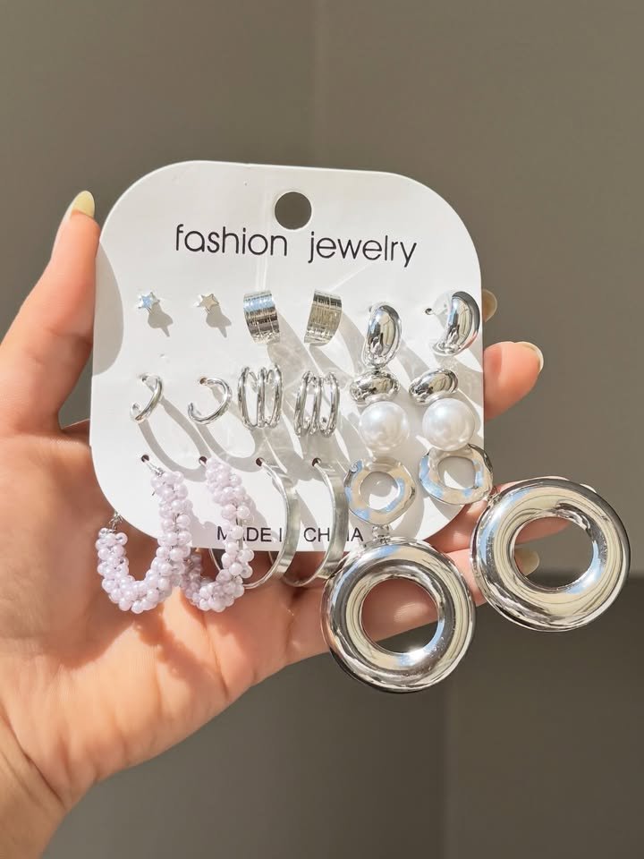 DAILYWEAR EARINGS